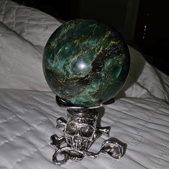 81g, Silvertone Skull Sphere Holder, 5.5x4x4 (approx.), 4cm diameter Holder, New - Picture 8 of 9